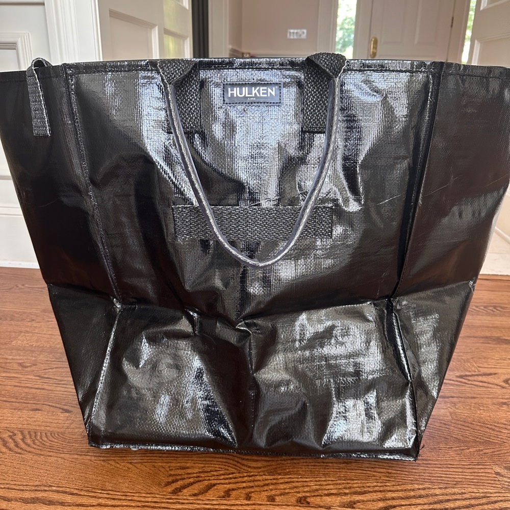 Hulken - XL Glossy Black Roller Bag